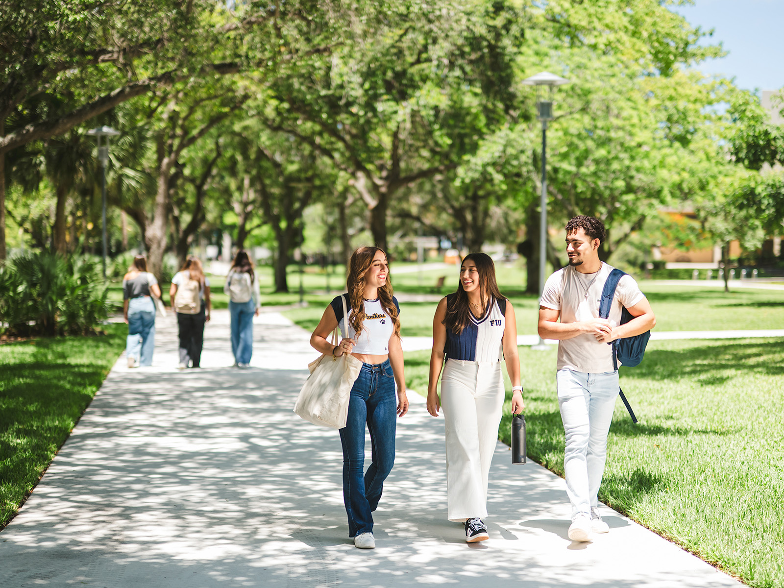 FIU students walking on campus